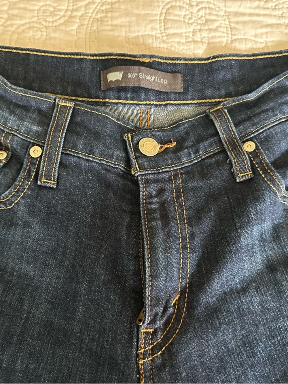 Levi's Straight Leg Jeans in Dark Indigo with Contrast Stitching